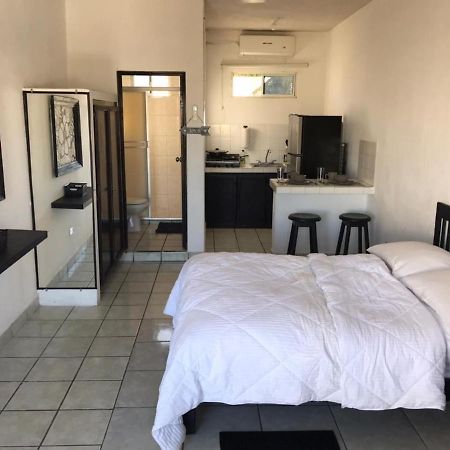 Apartament The Next Door Black And White Studio In Cabo Cabo San Lucas Zewnętrze zdjęcie